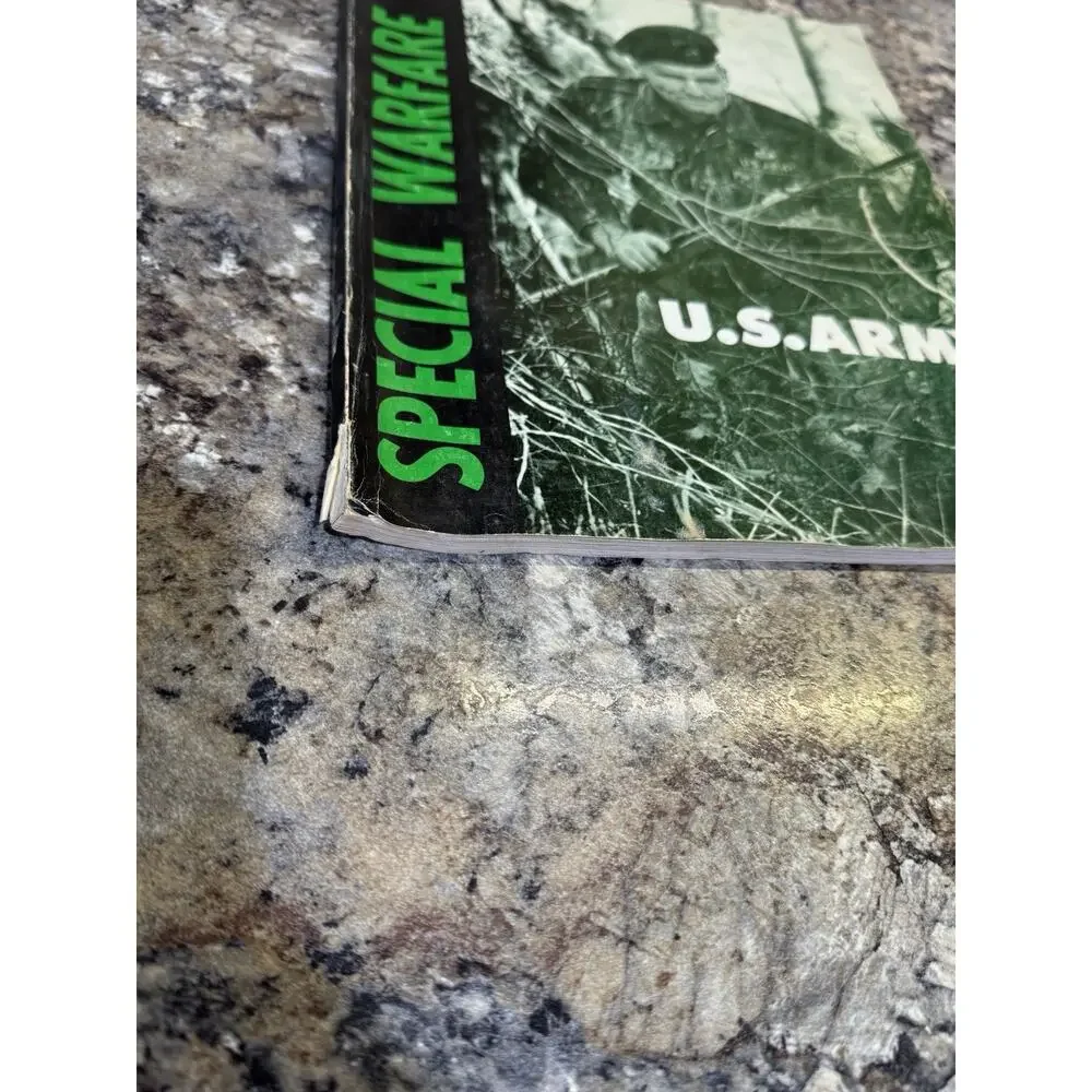 SPECIAL‎ WARFARE: US Army An Army Specialty 1962 War Office Illustrated